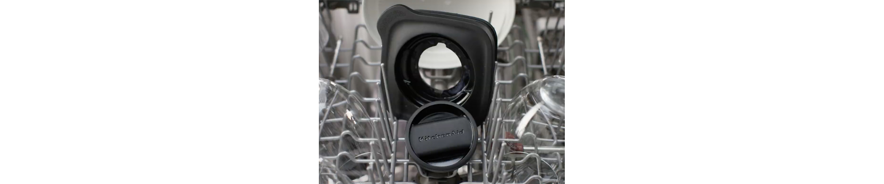 Blender lid in a dishwasher