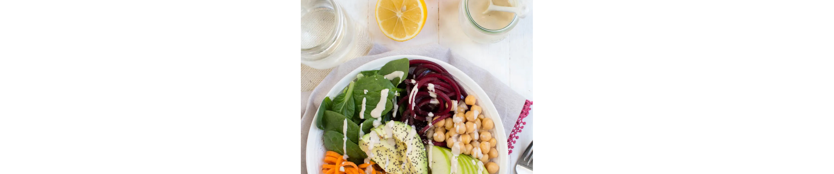 Bowl with avocados, chickpeas and other foods