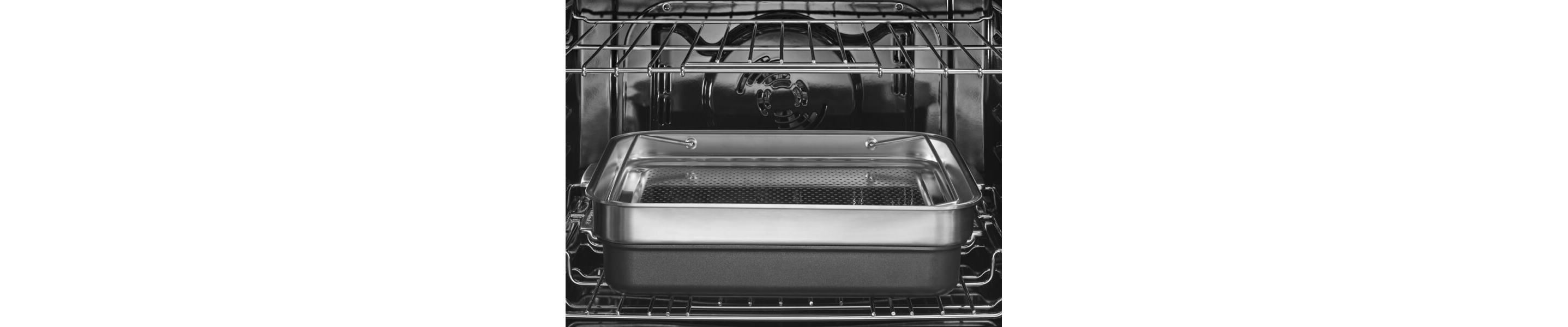 Steaming cookware in an oven
