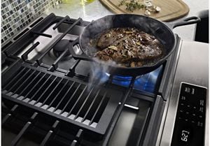 Downdraft hood clearance vent