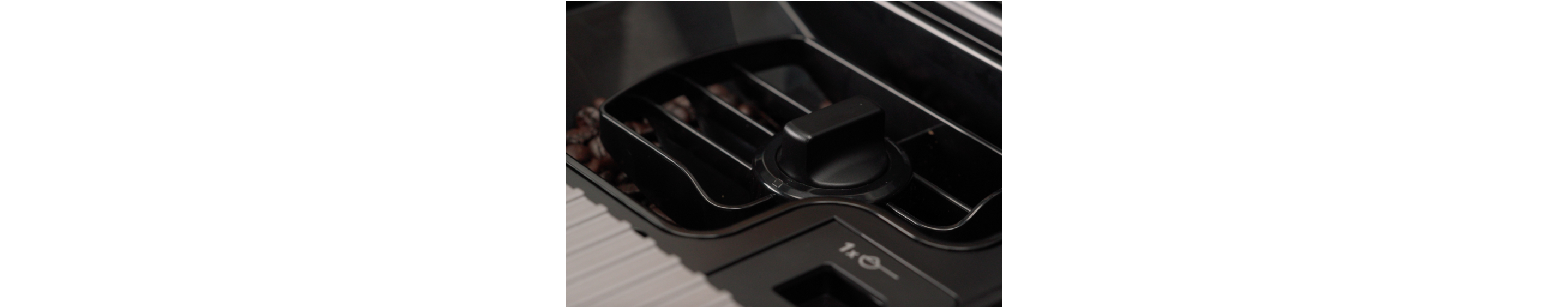 Espresso machine bean hopper