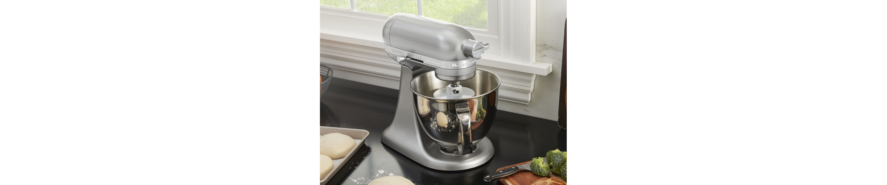 KitchenAid Classic vs. Artisan Mini (Mixer Comparison)