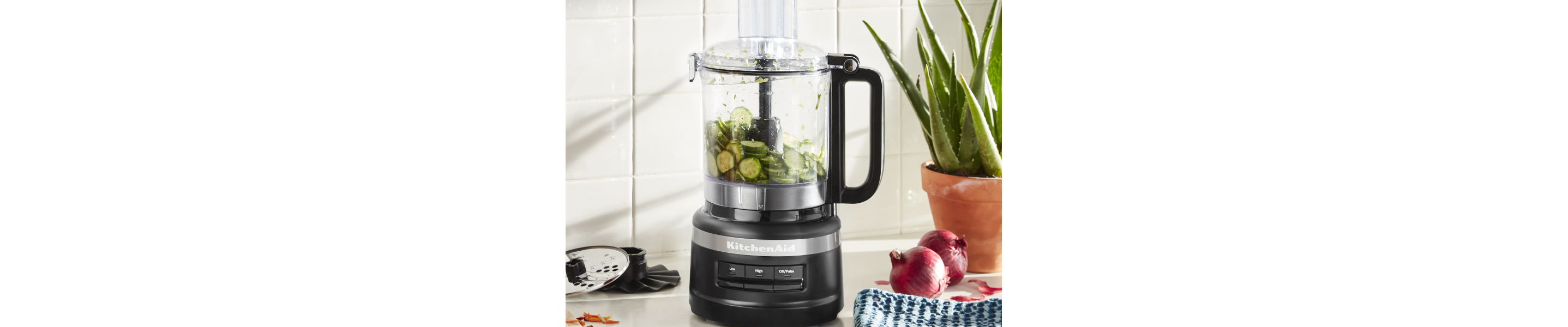 Cucumbers in a food processor