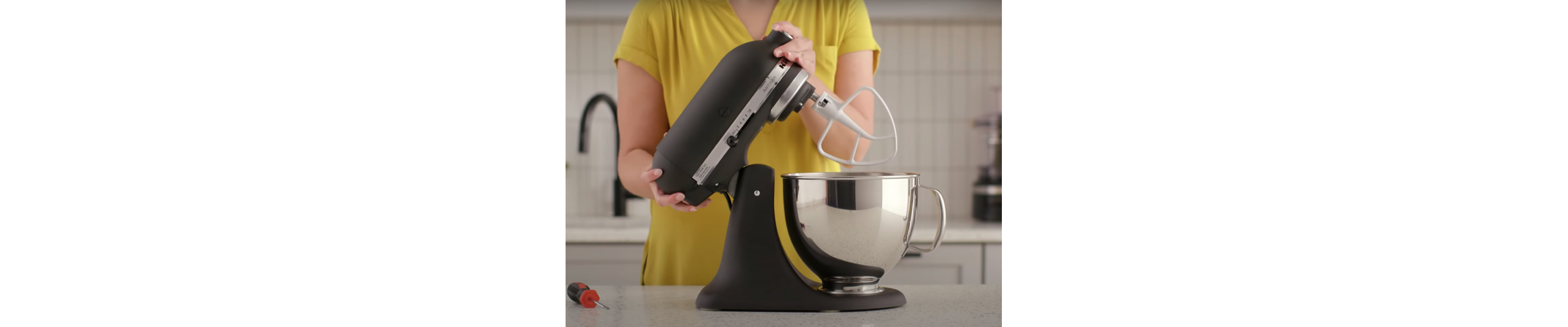 How to Fix a KitchenAid Mixer That Isn't Spinning : 4 Steps