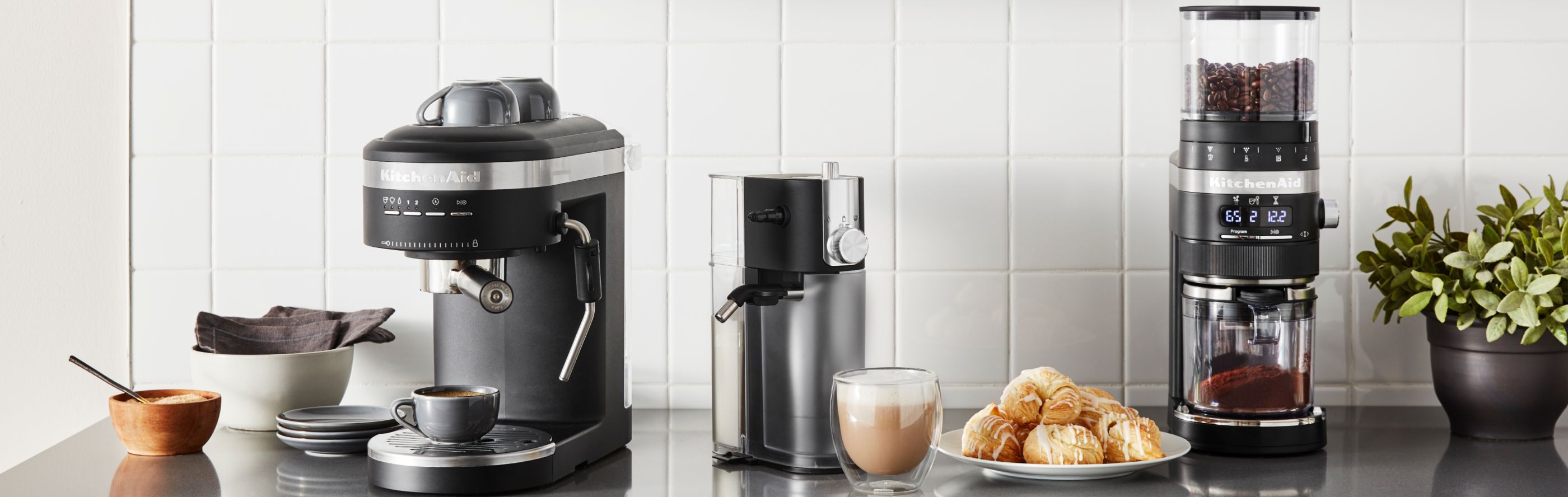 Coffee maker top with grinder canada