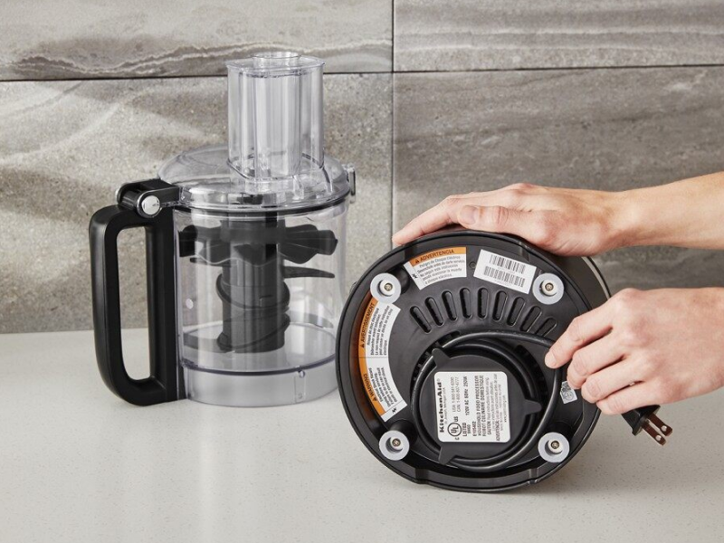 How To Clean A Food Processor: Step-By-Step Guide, Maintenance Tips 3 Cleaning food processor base