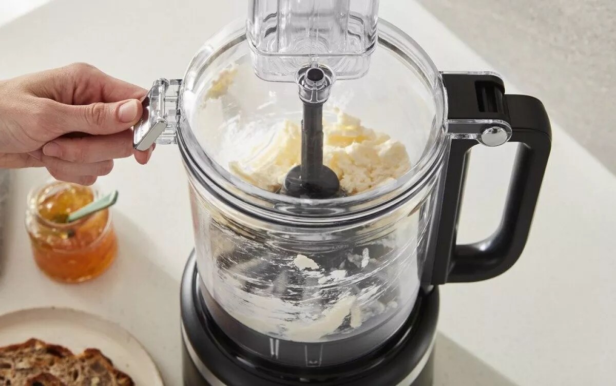 Kitchenaid 7 cup food deals processor plus stores