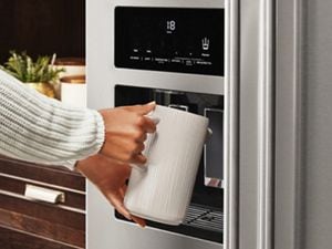 Cleaning water store boiler with vinegar