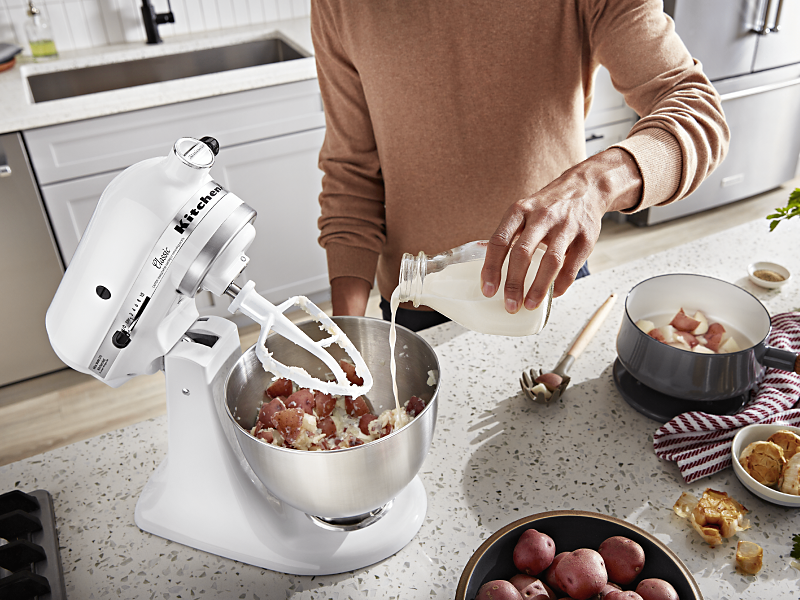 Kitchenaid attachment top for mashed potatoes
