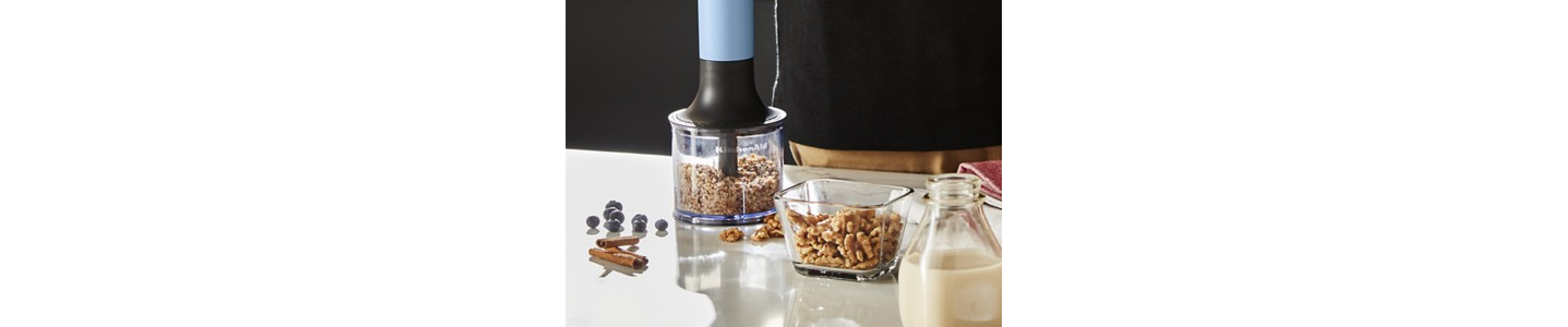 https://www.kitchenaid.com/is/image/content/dam/business-unit/kitchenaid/en-us/marketing-content/site-assets/page-content/pinch-of-help/immersion-blender-uses/immersion-blender-uses_ContentCard-10-1.jpg?fit=constrain&fmt=png-alpha&wid=2875