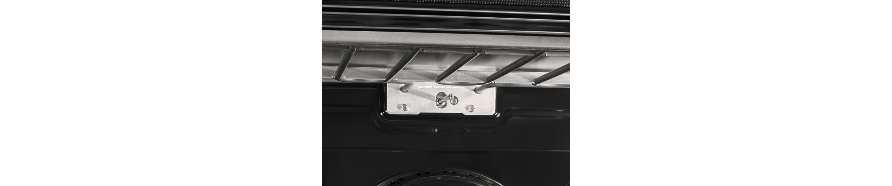 Wall oven interior