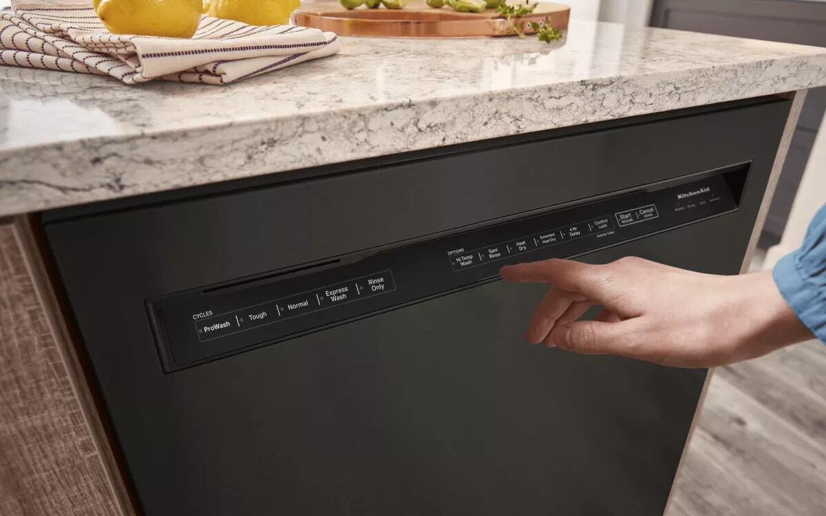 Top Control vs. Front Control Dishwashers Guide | KitchenAid