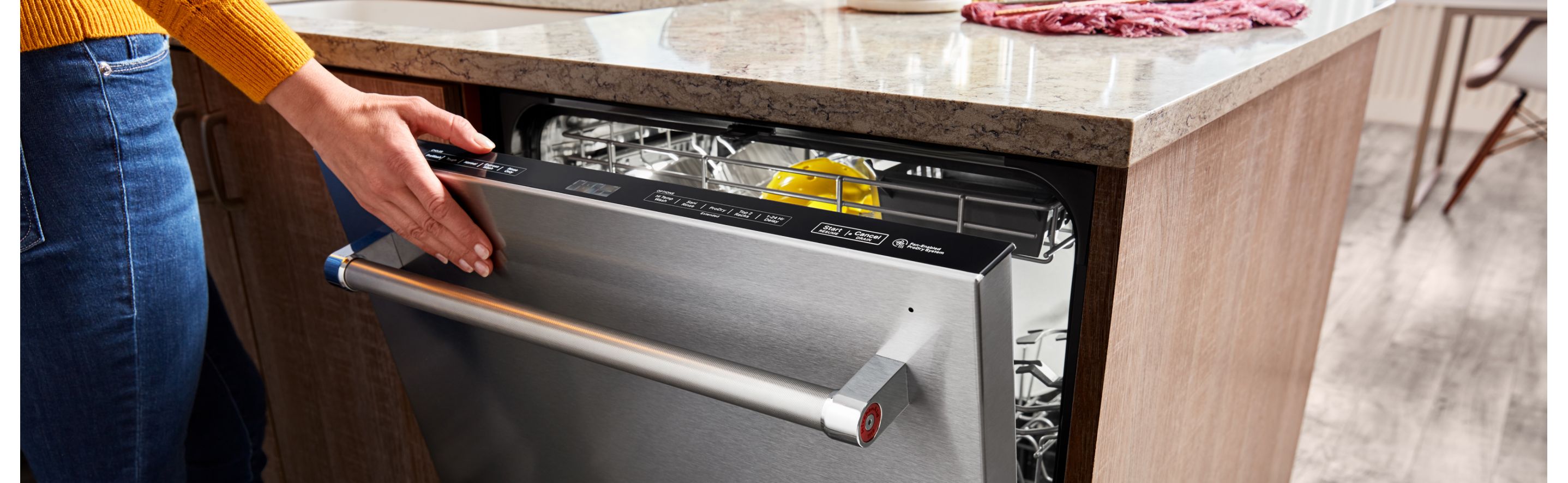 What to look for when buying a commercial dishwasher