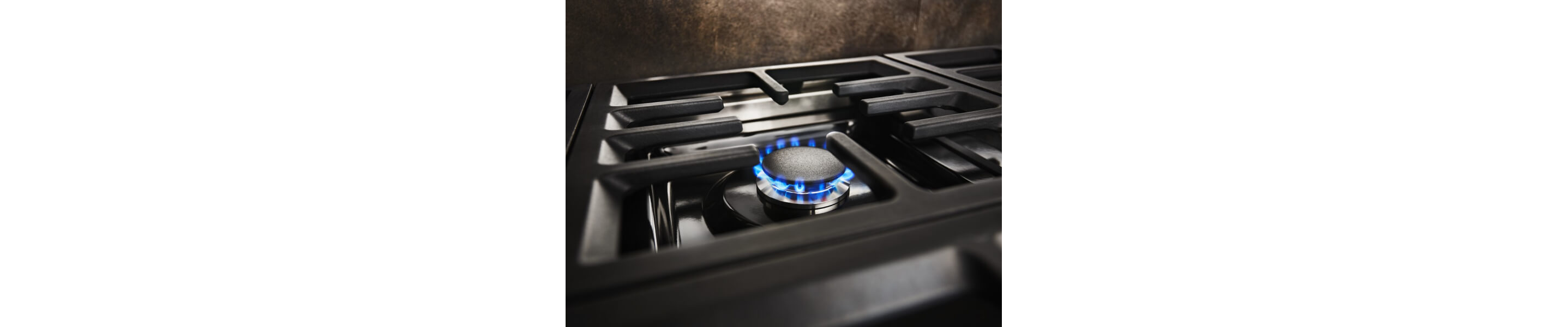 Commercial-Style & Pro-Style Ranges: 2026 Buying Guide | KitchenAid