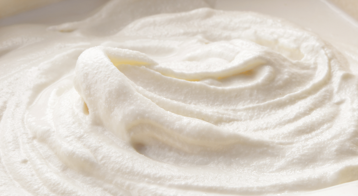 MASCARPONE BUTTERCREAM FROSTING RECIPE-image