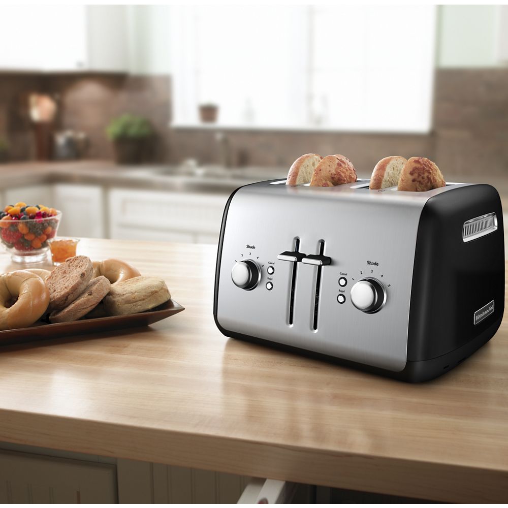 4-Slice Toaster with Manual High-Lift Lever