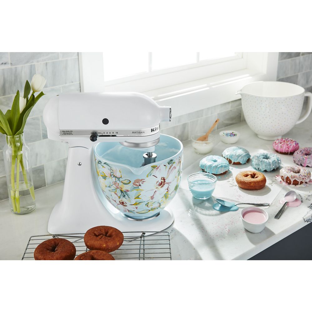 5 Quart White Gardenia Ceramic Bowl