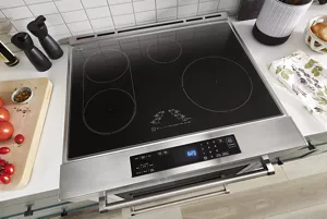Induction range with store bridge element